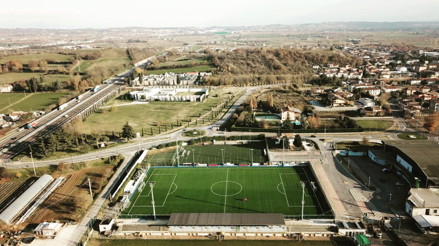 brescia-il-nuovissimo-campo-calcio-di-calcinato_03