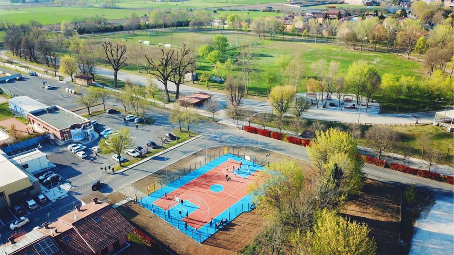 vi-mostriamo-questo-bellissimo-campo-polivalente-per-il-comune-di-leno_02