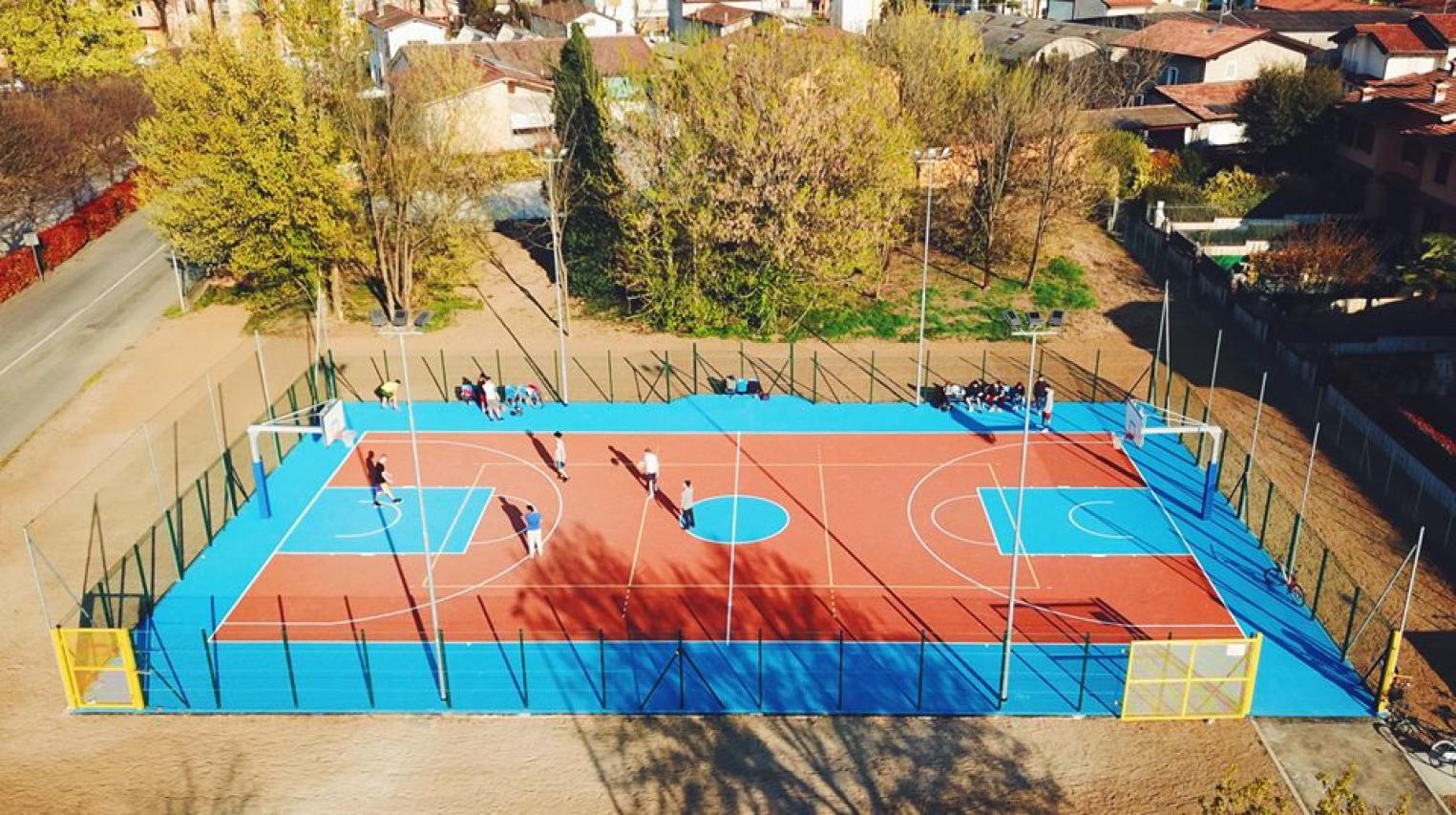 vi-mostriamo-questo-bellissimo-campo-polivalente-per-il-comune-di-leno_05