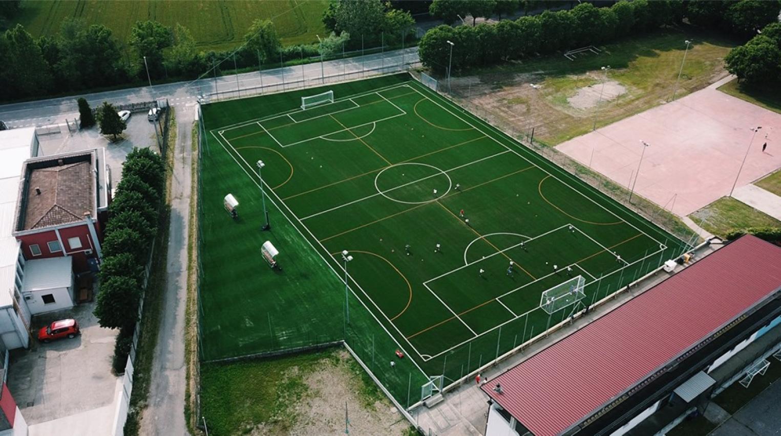 remedello-la-consegna-del-campo-polivalente-per-il-calcio-a-7-a-5-firmato-mast-sport